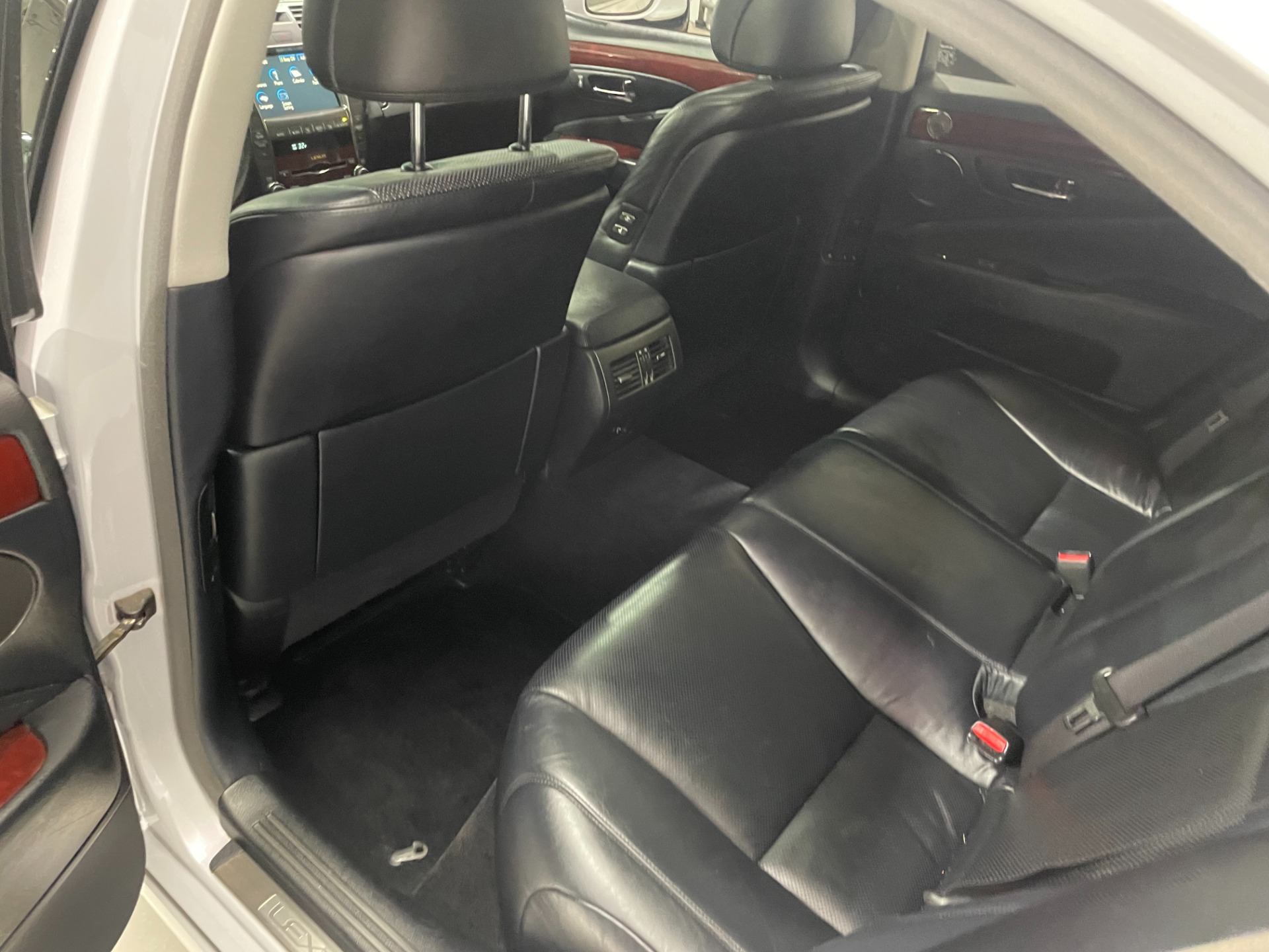 Used-2008-Lexus-LS-460-RWD