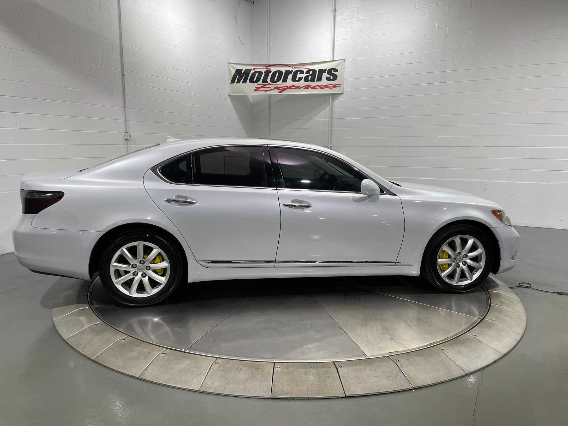 Used-2008-Lexus-LS-460-RWD