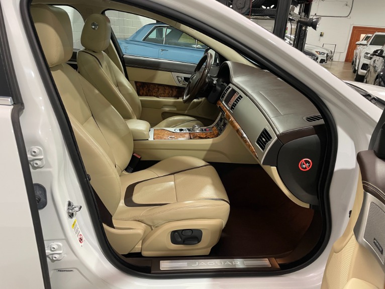 Used-2015-Jaguar-XF-supercharged-30-Portfolio-RWD
