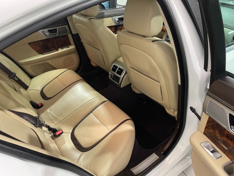 Used-2015-Jaguar-XF-supercharged-30-Portfolio-RWD