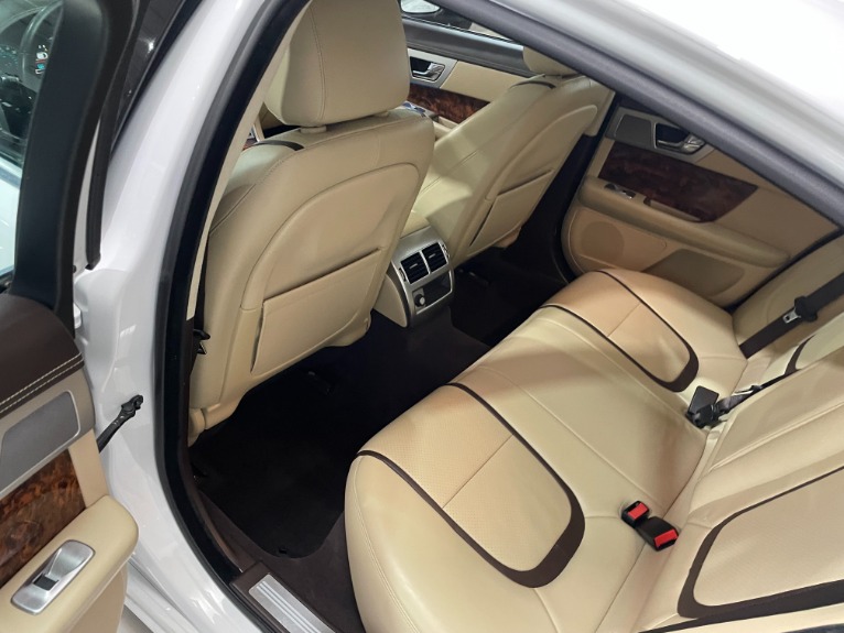 Used-2015-Jaguar-XF-supercharged-30-Portfolio-RWD