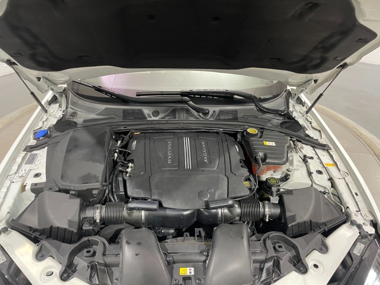 Used-2015-Jaguar-XF-supercharged-30-Portfolio-RWD