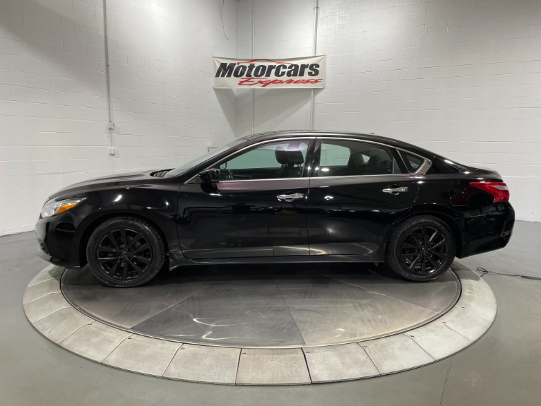 Used-2017-Nissan-Altima-25-SV-FWD