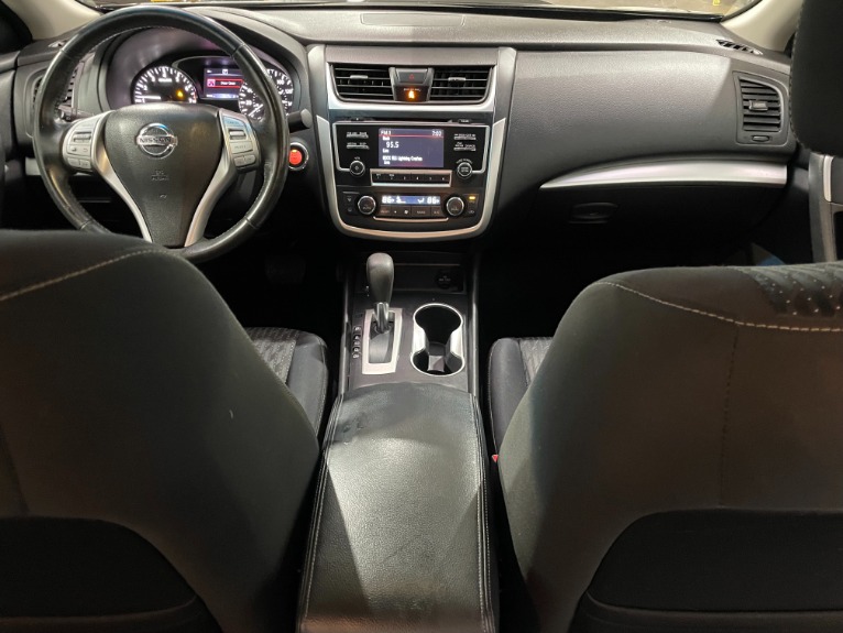 Used-2017-Nissan-Altima-25-SV-FWD