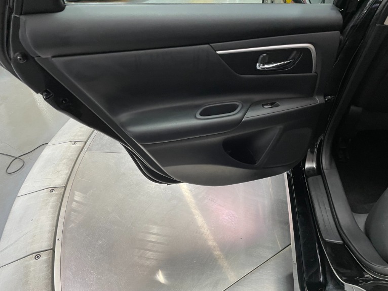 Used-2017-Nissan-Altima-25-SV-FWD