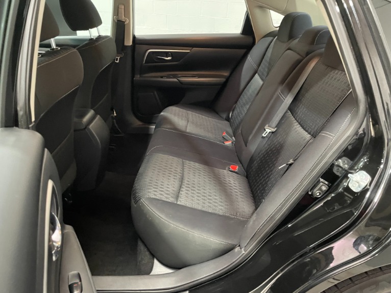 Used-2017-Nissan-Altima-25-SV-FWD