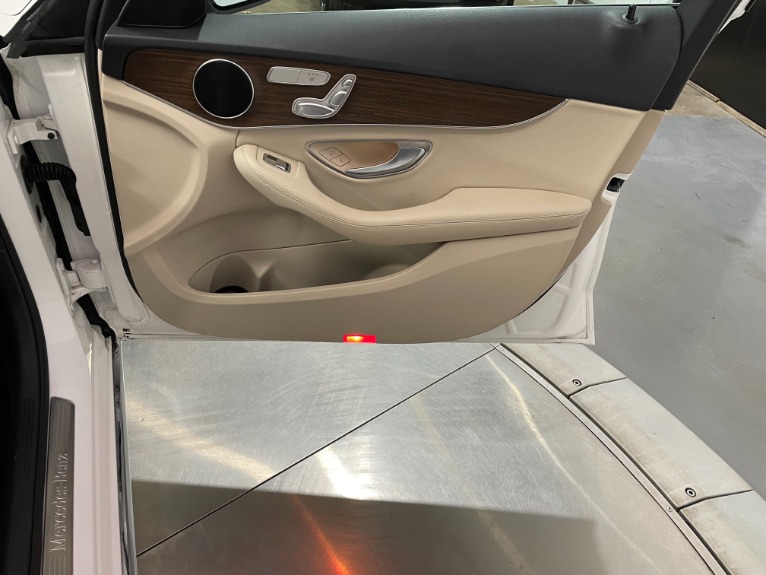 Used-2019-Mercedes-Benz-C-Class-C-300-4MATIC