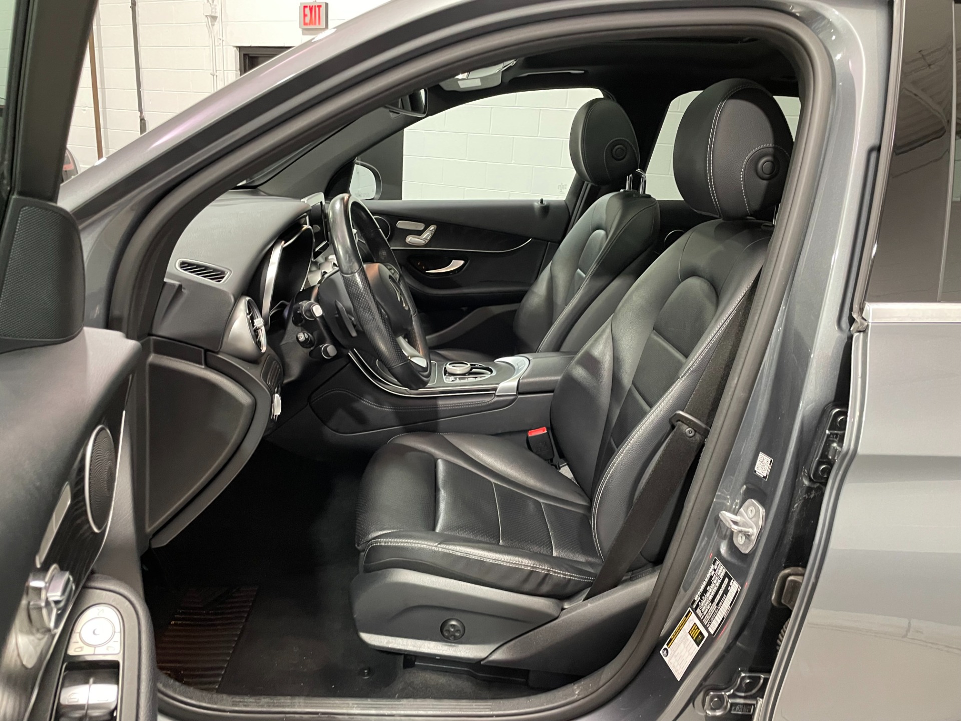Used-2018-Mercedes-Benz-GLC-GLC-300-4MATIC