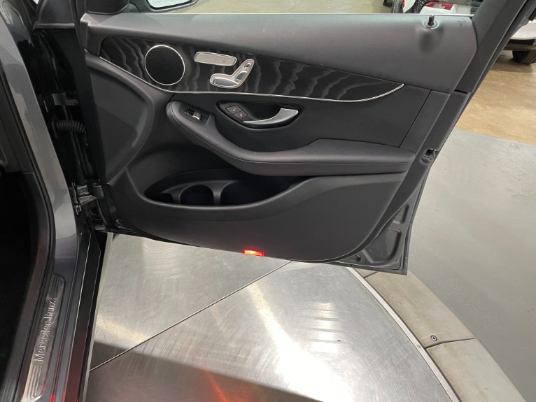 Used-2018-Mercedes-Benz-GLC-GLC-300-4MATIC