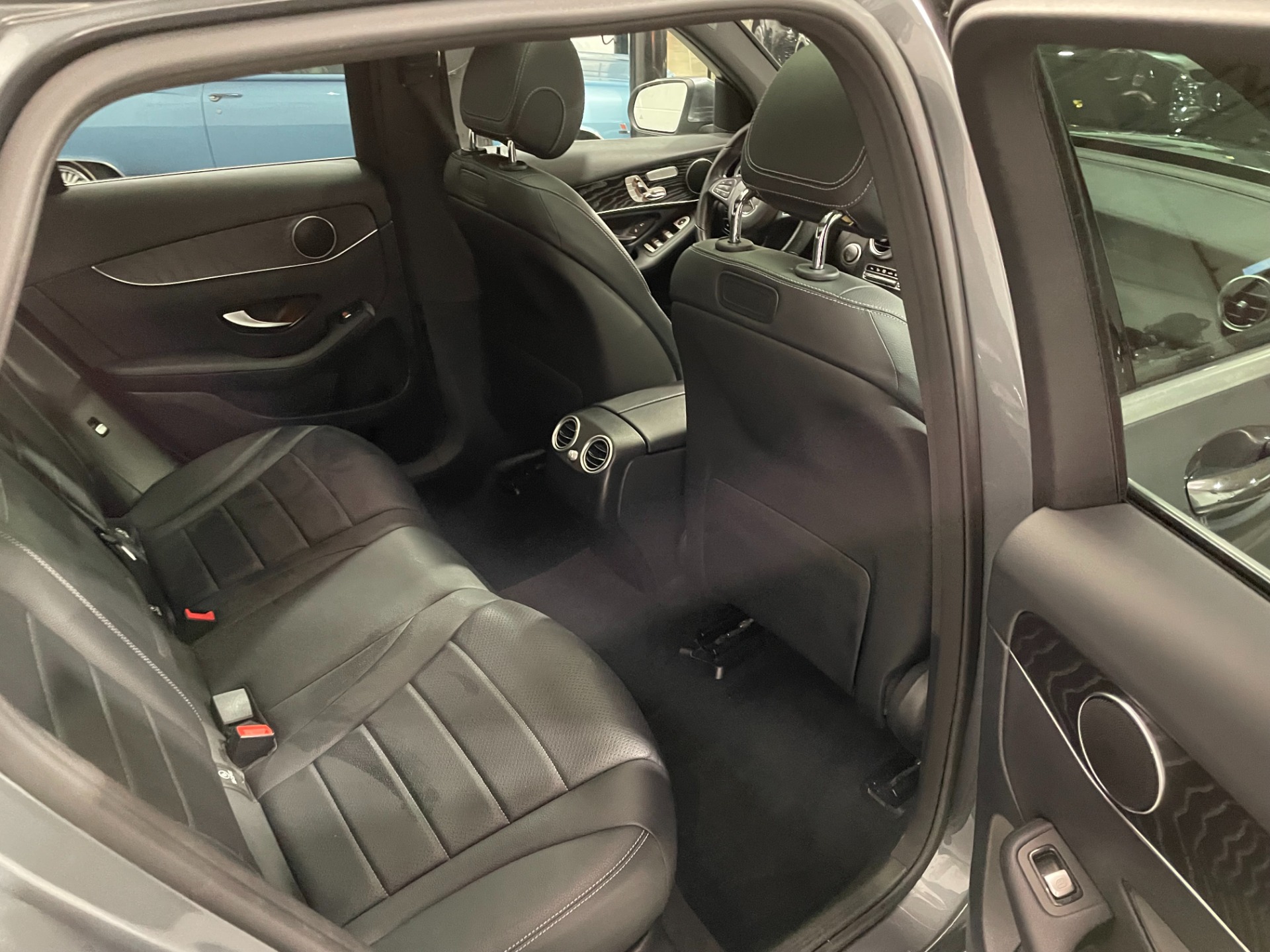 Used-2018-Mercedes-Benz-GLC-GLC-300-4MATIC