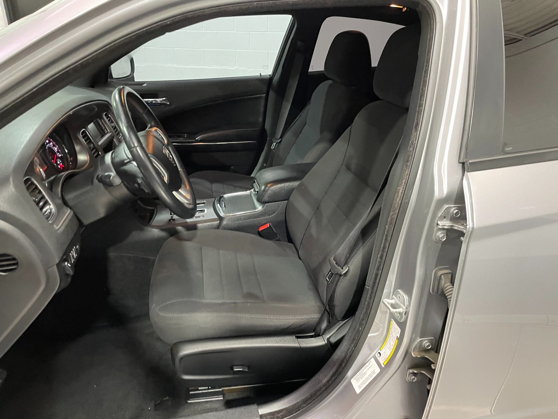 Used-2013-Dodge-Charger-SE-RWD