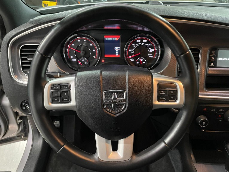 Used-2013-Dodge-Charger-SE-RWD