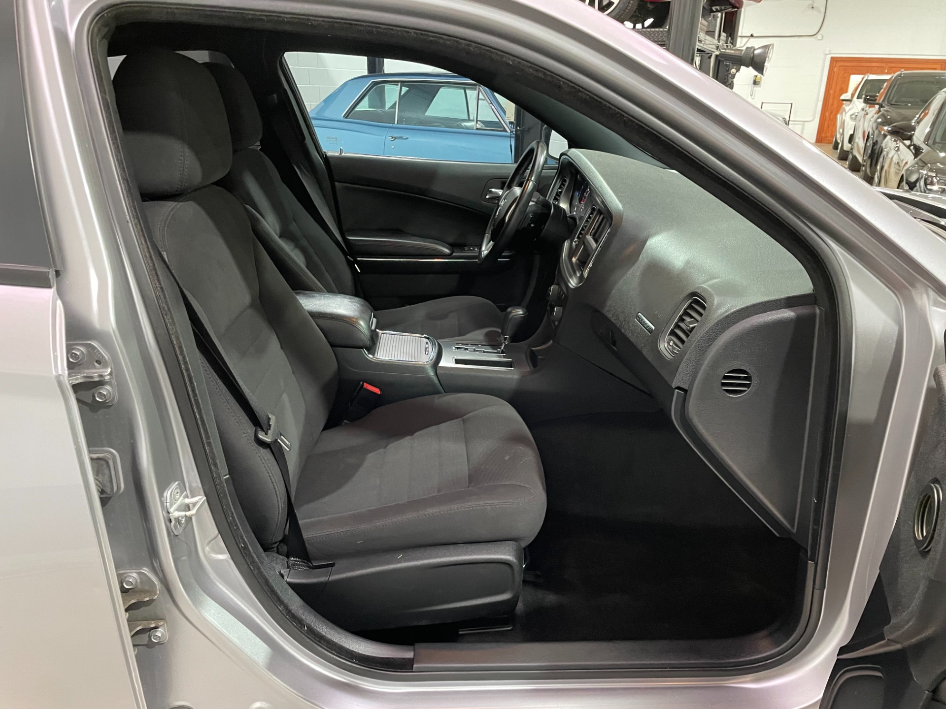 Used-2013-Dodge-Charger-SE-RWD