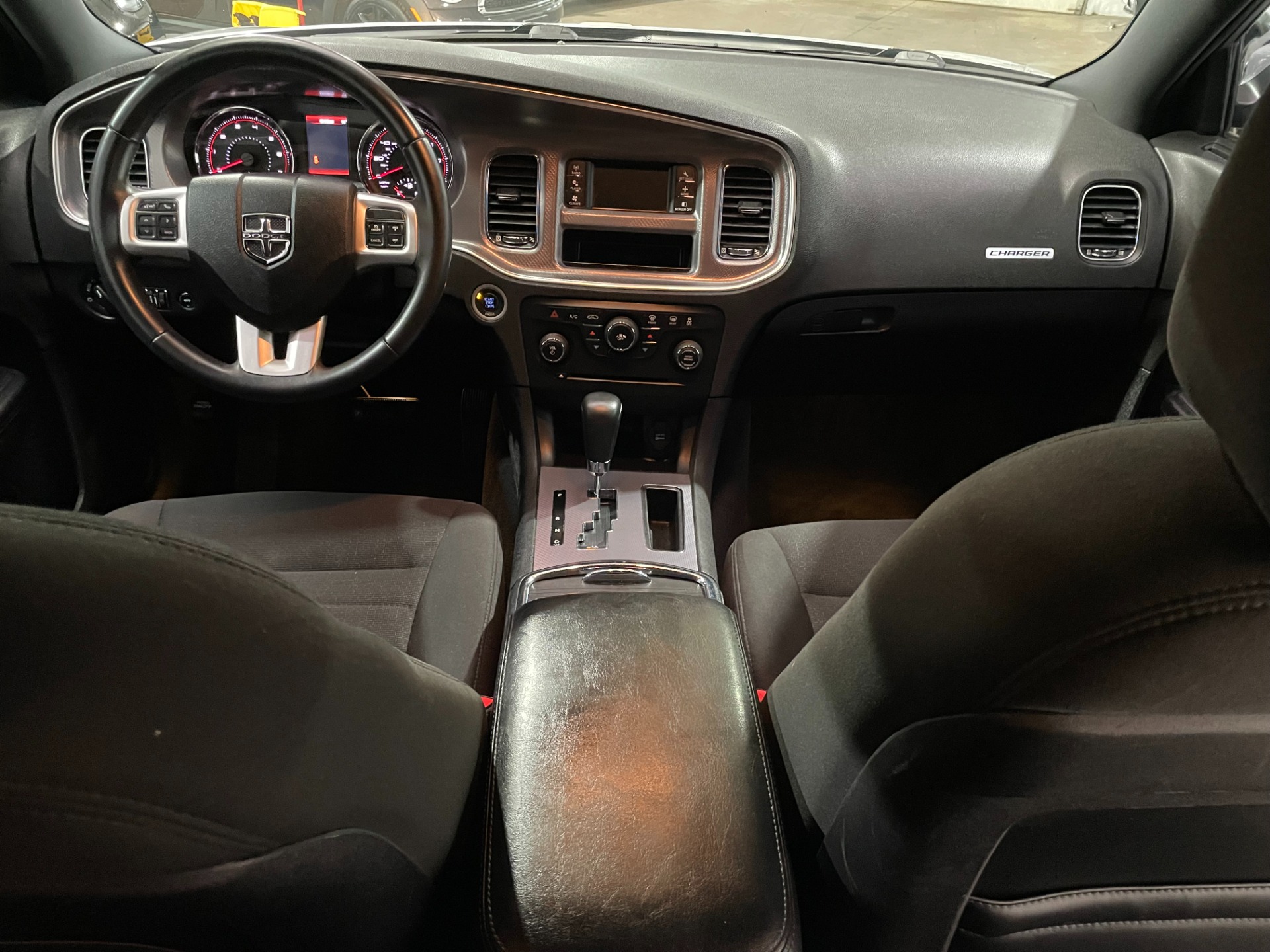 Used-2013-Dodge-Charger-SE-RWD