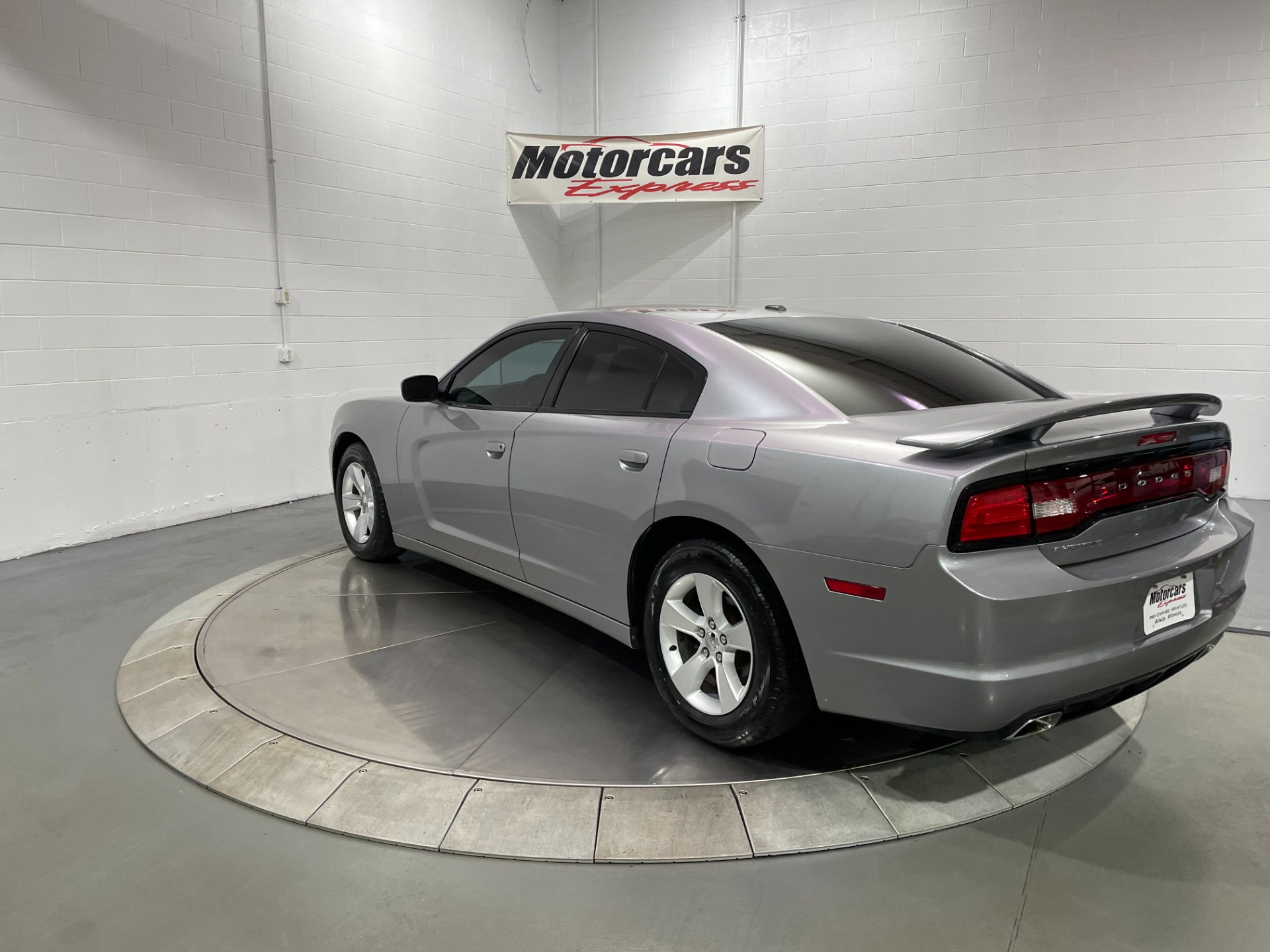 Used-2013-Dodge-Charger-SE-RWD