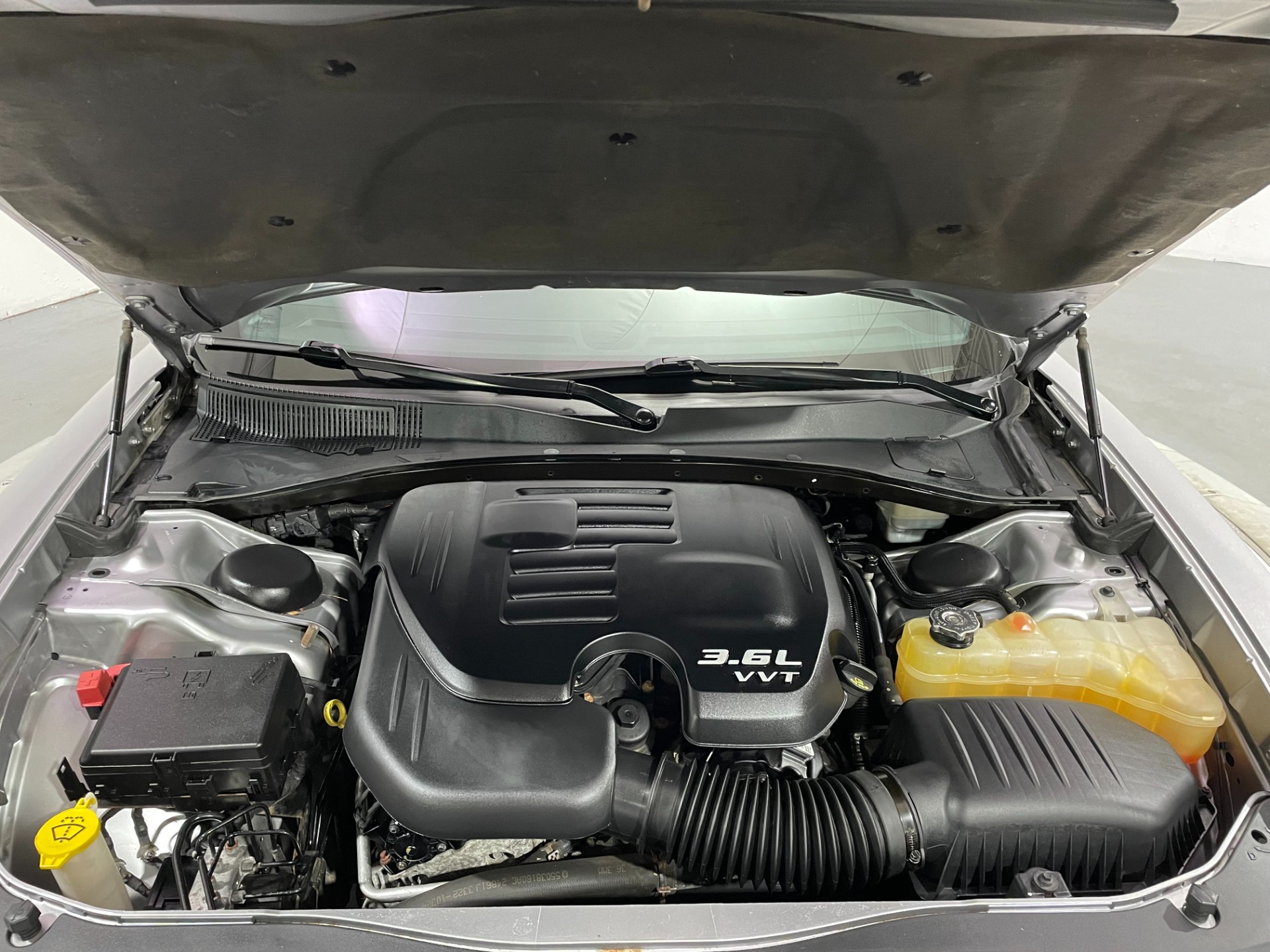 Used-2013-Dodge-Charger-SE-RWD
