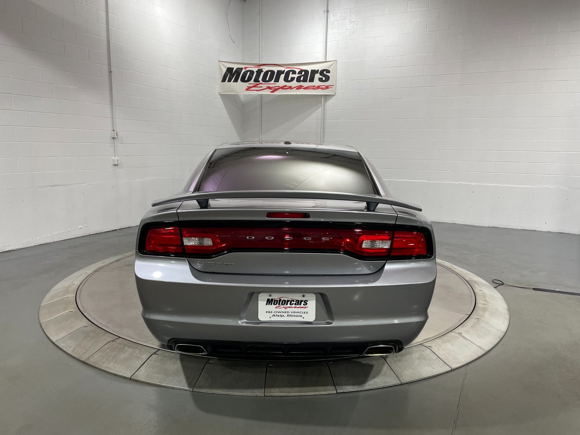 Used-2013-Dodge-Charger-SE-RWD