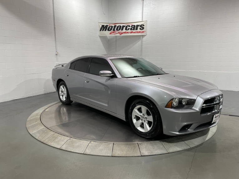 Used-2013-Dodge-Charger-SE-RWD