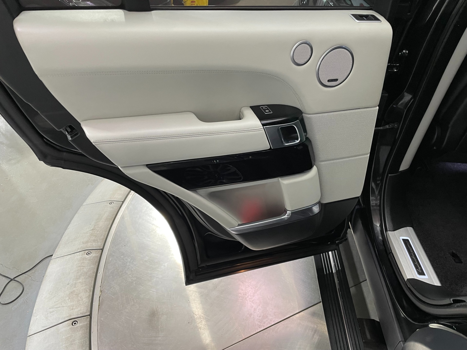 Used-2014-Land-Rover-Range-Rover-Autobiography-4X4