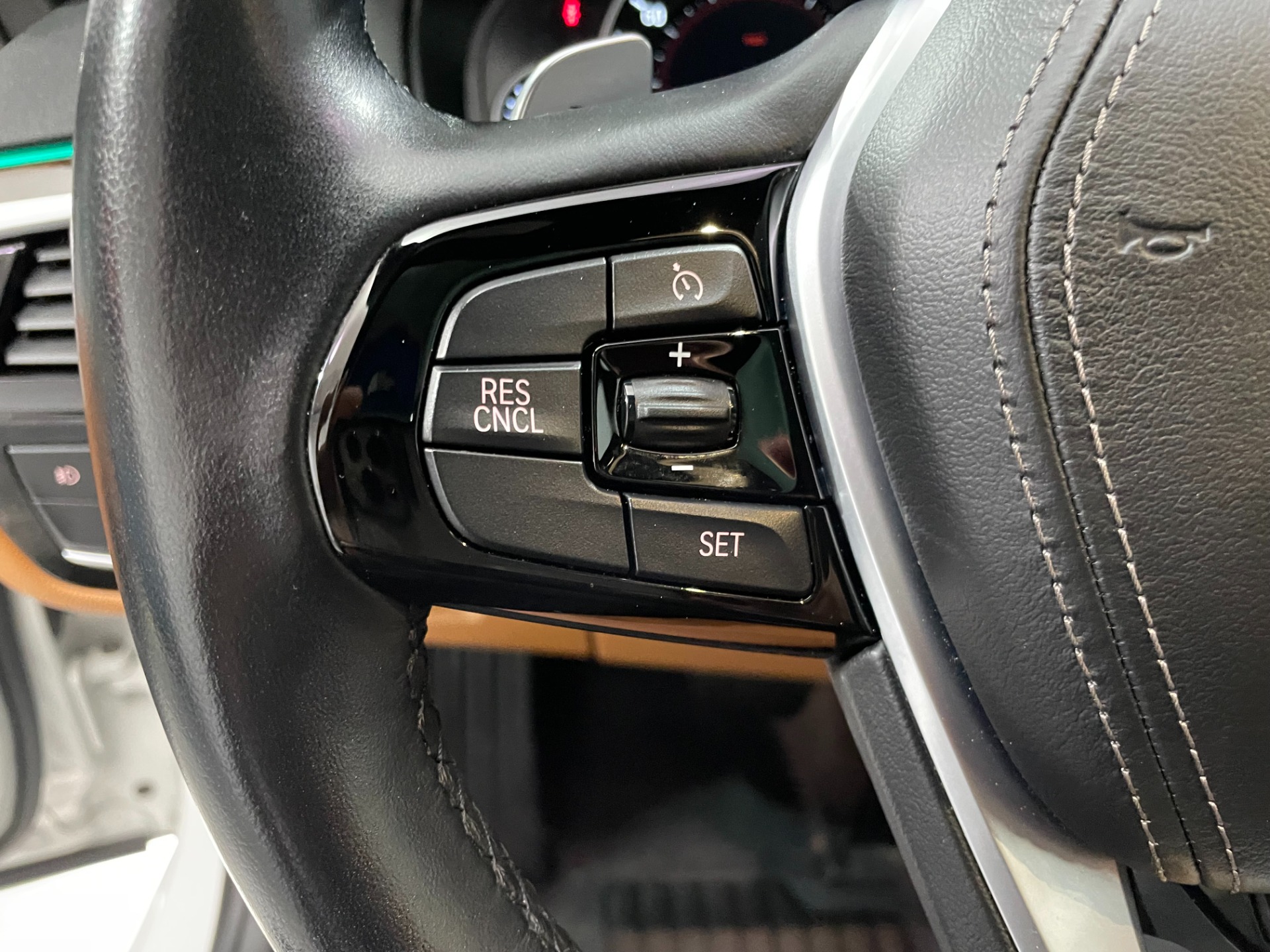 Used-2018-BMW-5-Series-540i-xDrive-Sport-Line