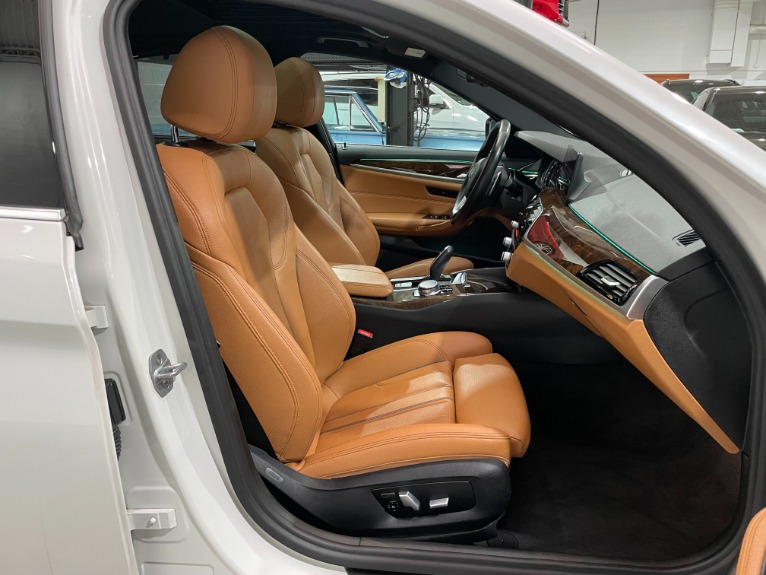 Used-2018-BMW-5-Series-540i-xDrive-Sport-Line