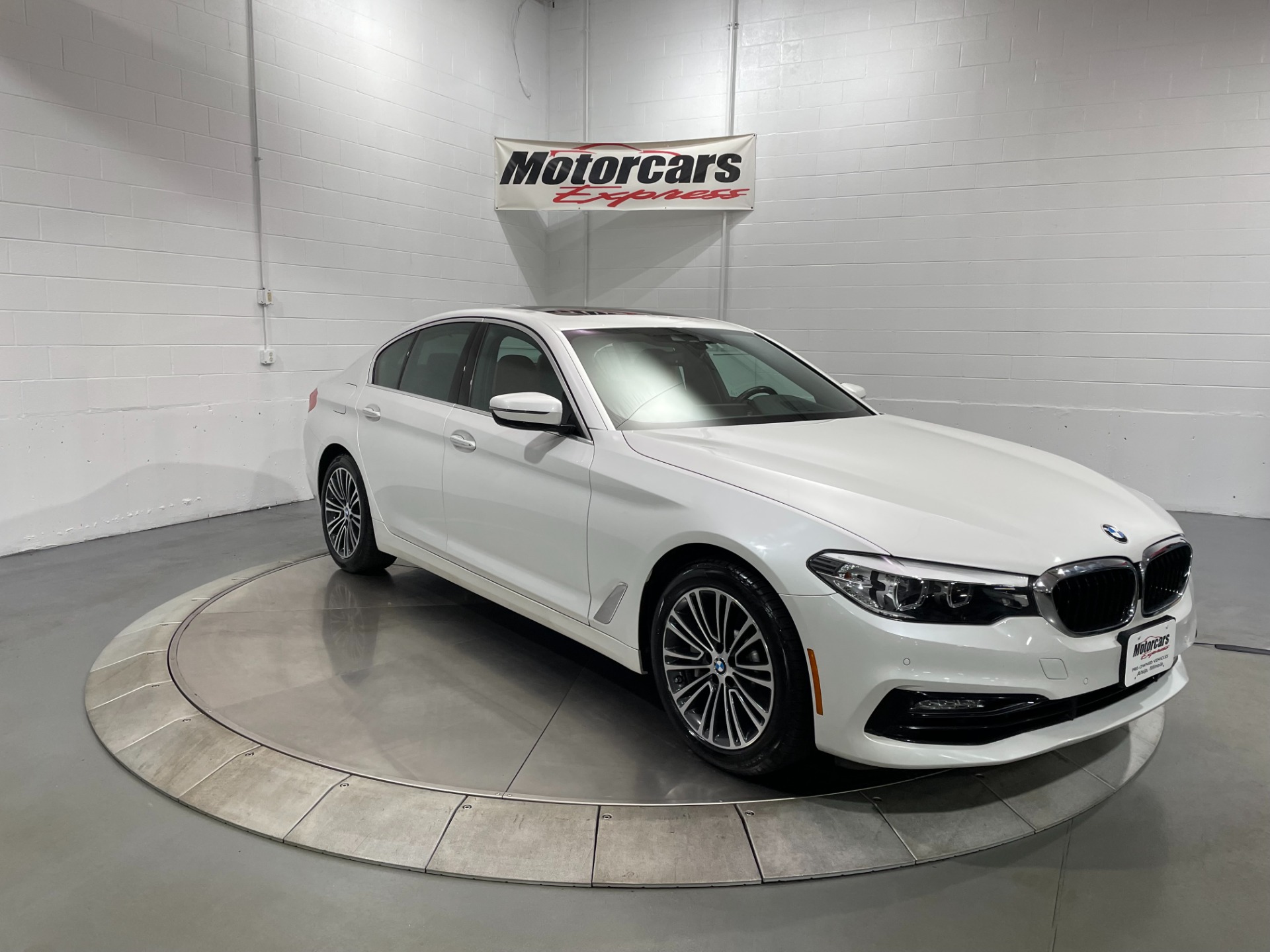 Used-2018-BMW-5-Series-540i-xDrive-Sport-Line