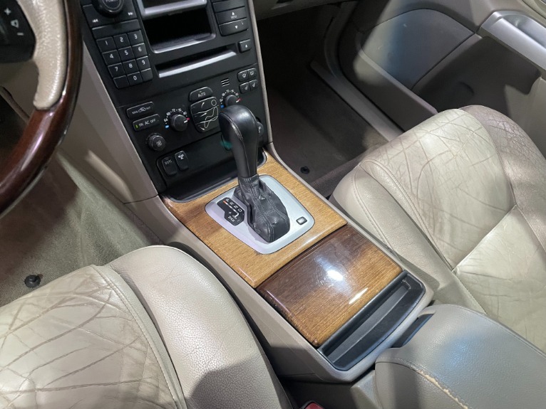 Used-2004-Volvo-XC90-25T-AWD
