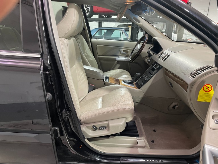 Used-2004-Volvo-XC90-25T-AWD