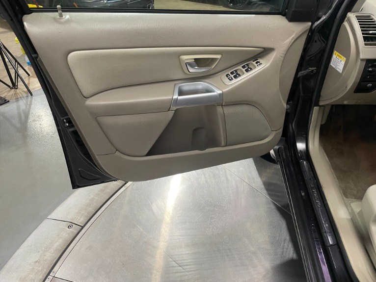 Used-2004-Volvo-XC90-25T-AWD