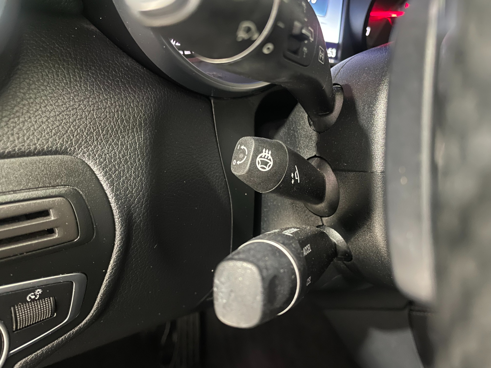 Used-2016-Mercedes-Benz-GLC-GLC-300-4MATIC