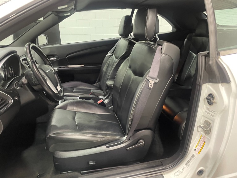 Used-2012-Chrysler-200-Convertible-Limited-FWD