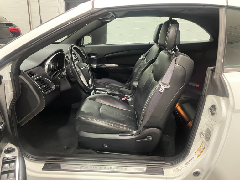 Used-2012-Chrysler-200-Convertible-Limited-FWD