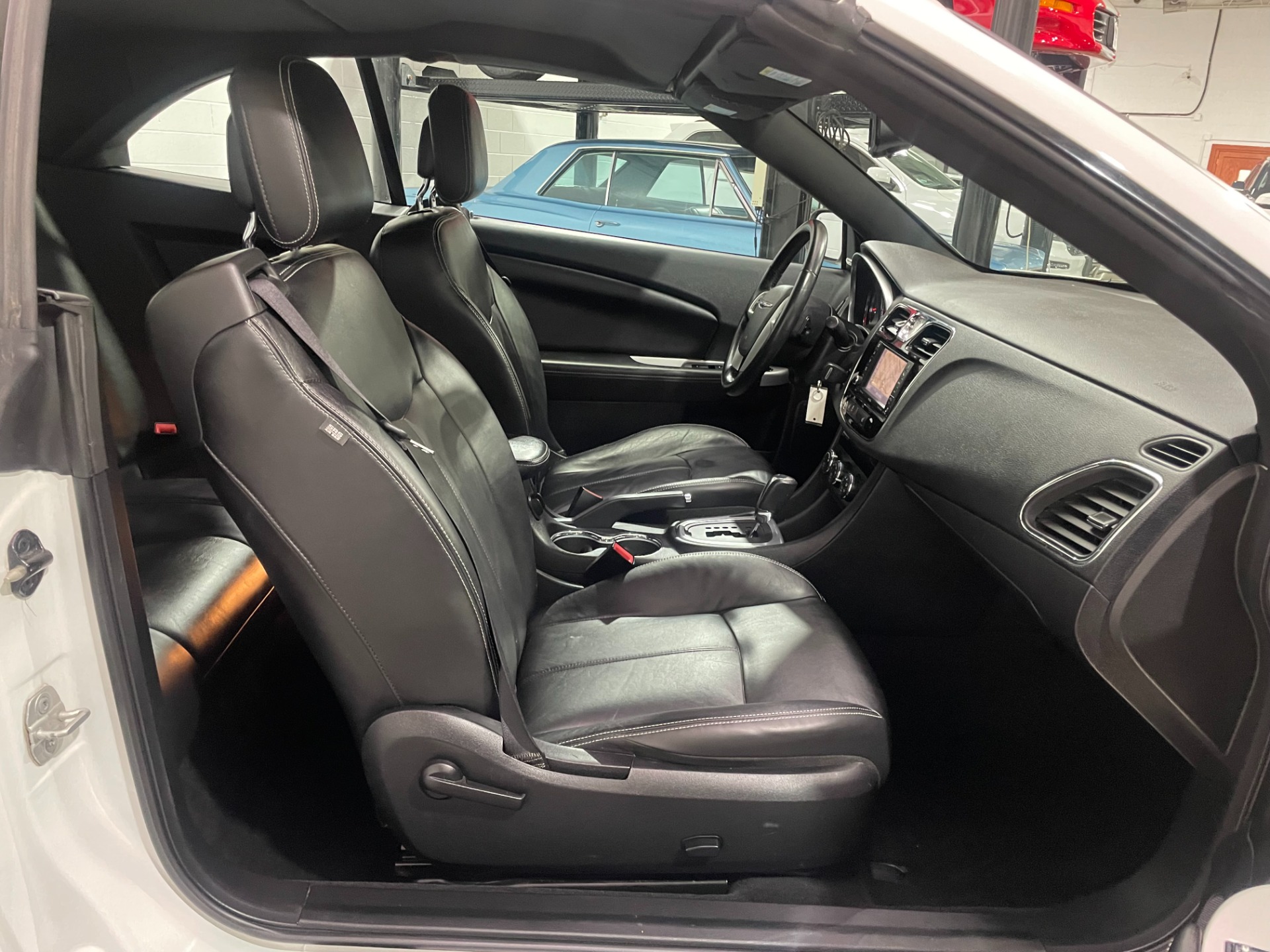 Used-2012-Chrysler-200-Convertible-Limited-FWD