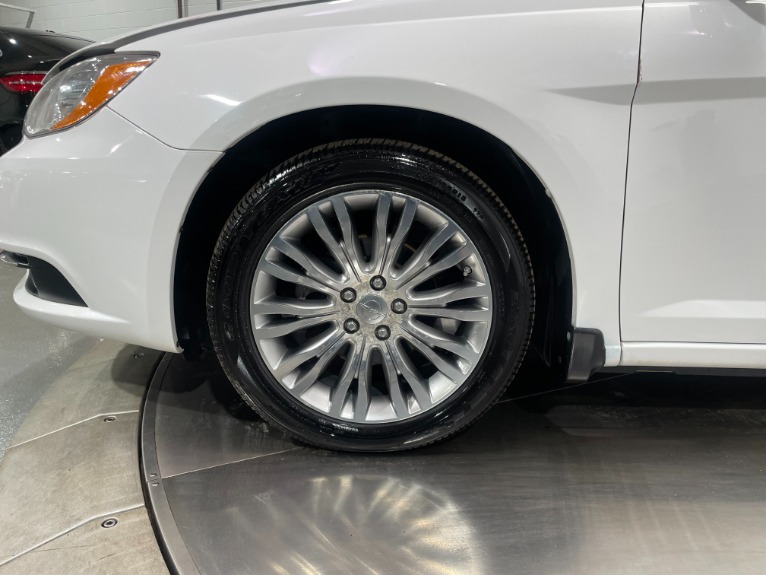 Used-2012-Chrysler-200-Convertible-Limited-FWD