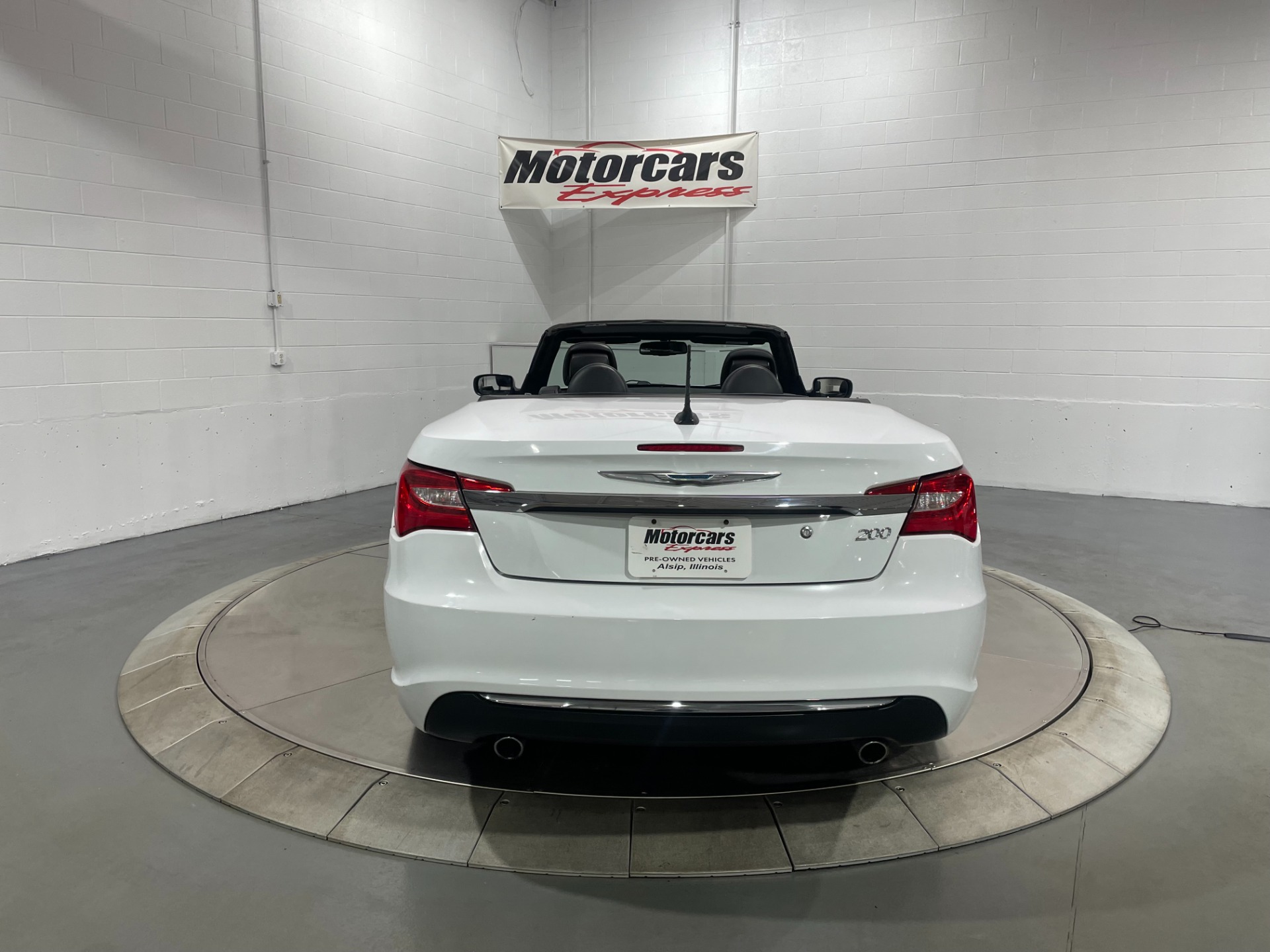 Used-2012-Chrysler-200-Convertible-Limited-FWD