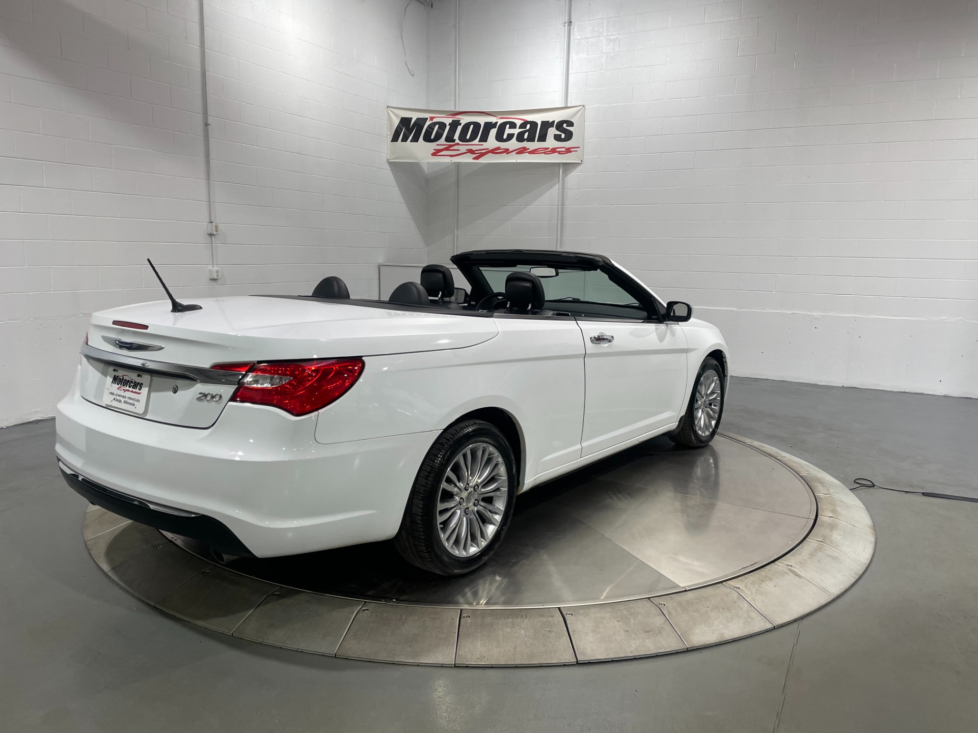Used-2012-Chrysler-200-Convertible-Limited-FWD