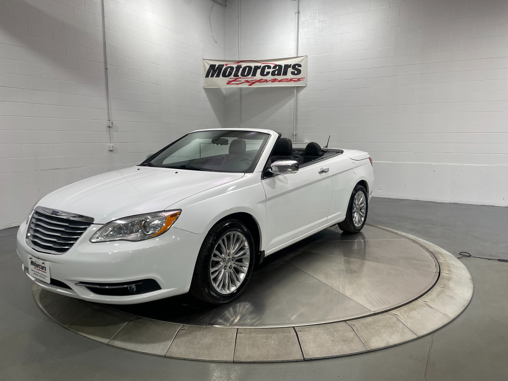 Used-2012-Chrysler-200-Convertible-Limited-FWD