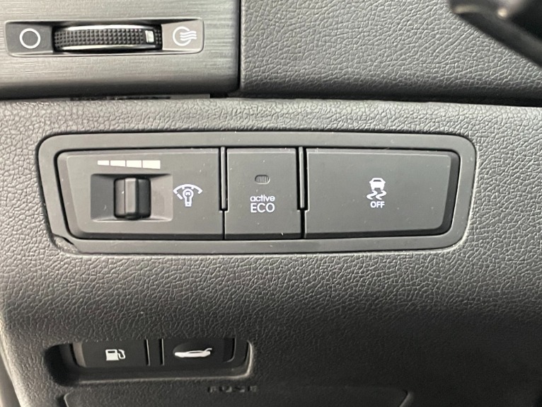 Used-2012-Hyundai-Sonata-SE-20T-FWD