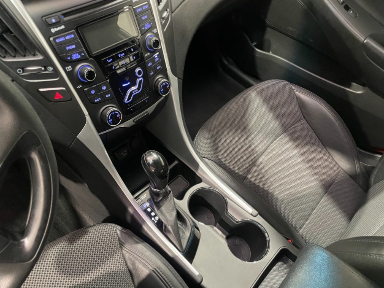 Used-2012-Hyundai-Sonata-SE-20T-FWD