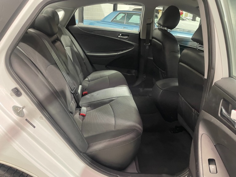Used-2012-Hyundai-Sonata-SE-20T-FWD