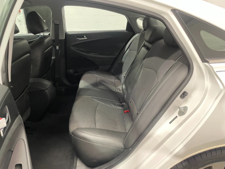 Used-2012-Hyundai-Sonata-SE-20T-FWD