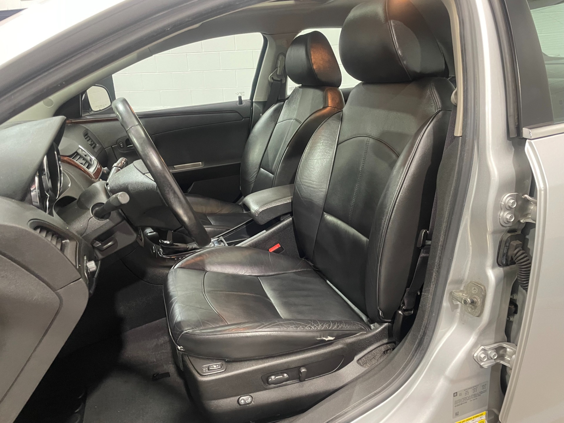 Used-2011-Chevrolet-Malibu-LTZ-FWD