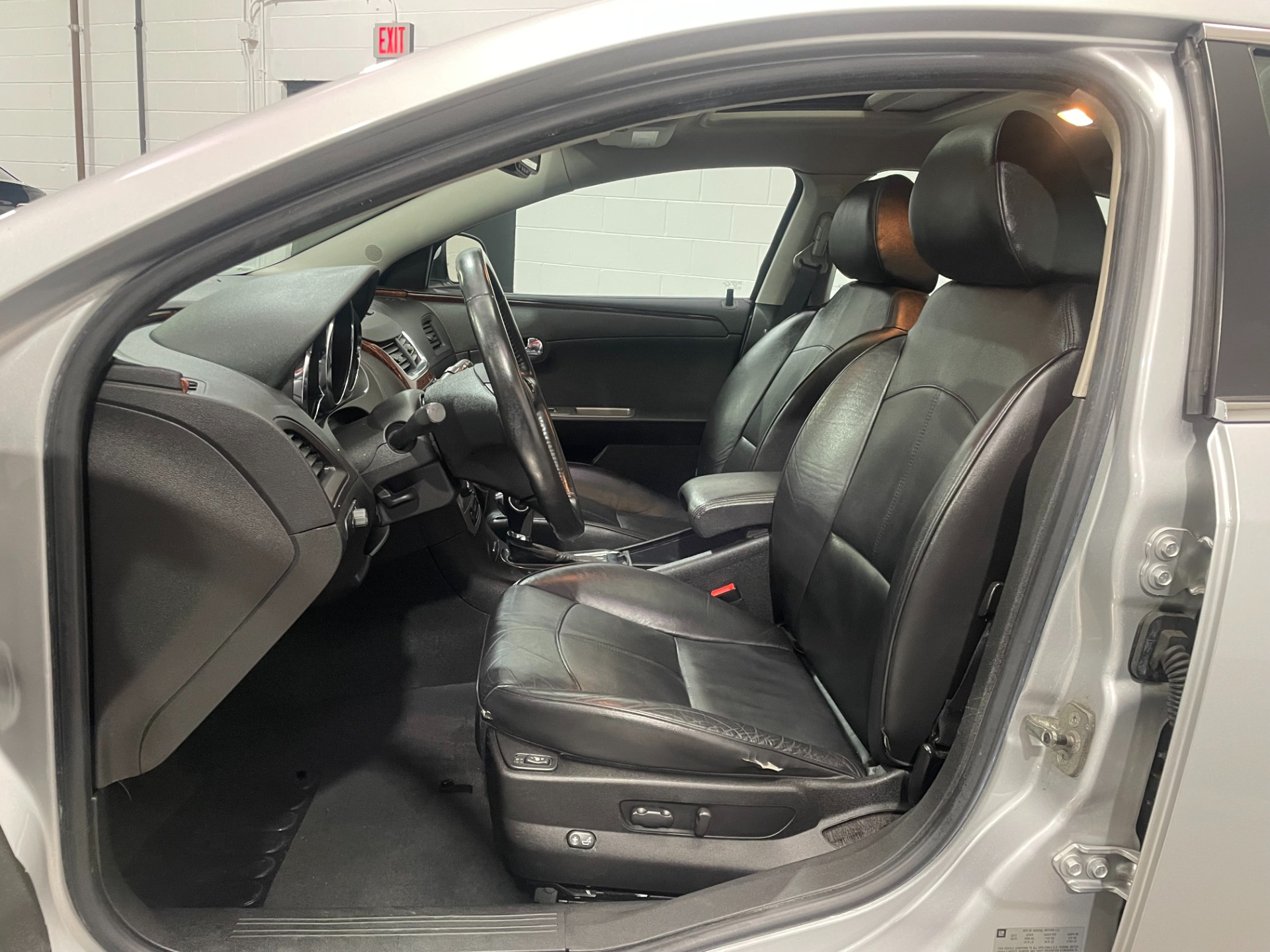 Used-2011-Chevrolet-Malibu-LTZ-FWD