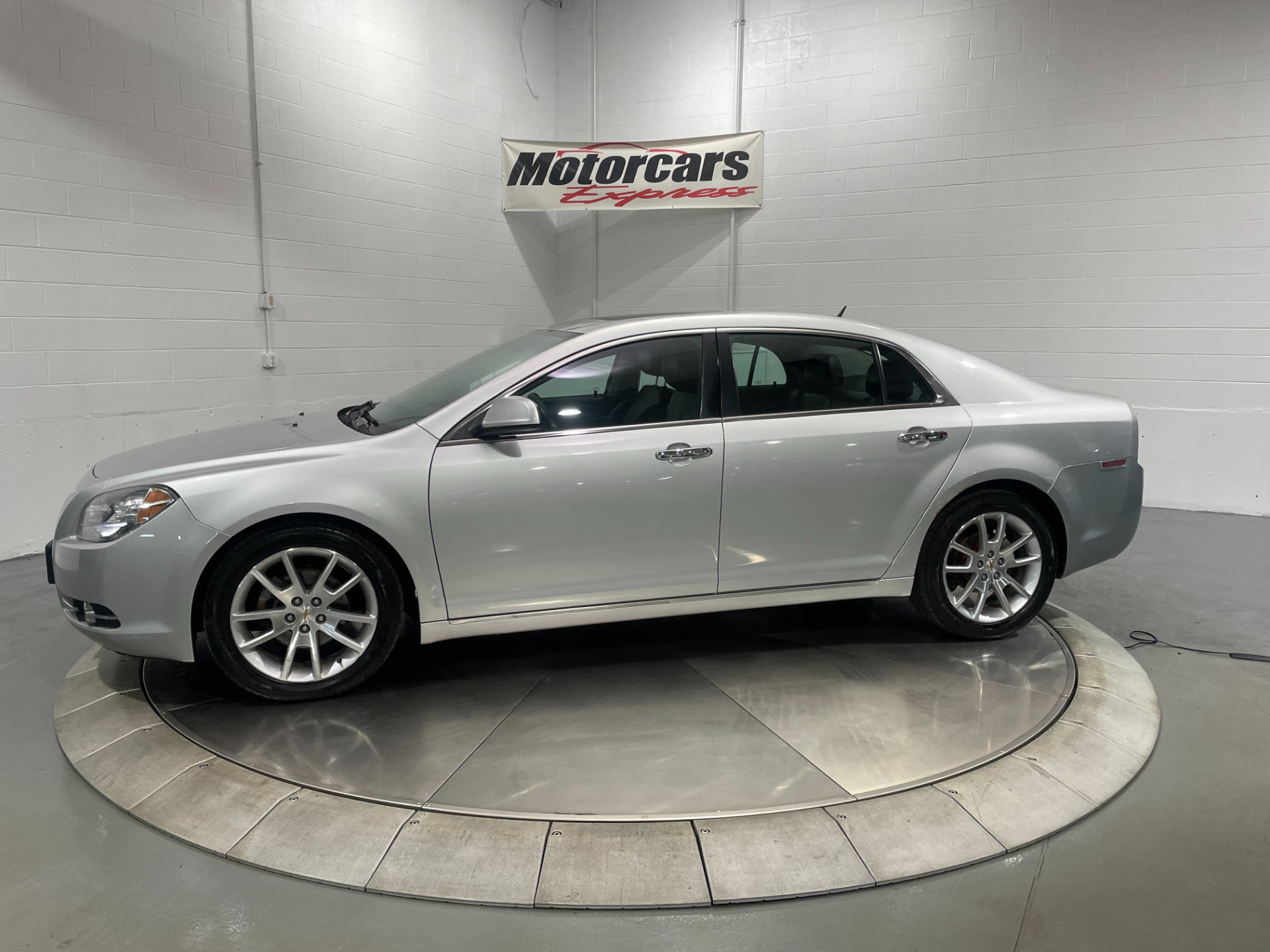 Used-2011-Chevrolet-Malibu-LTZ-FWD