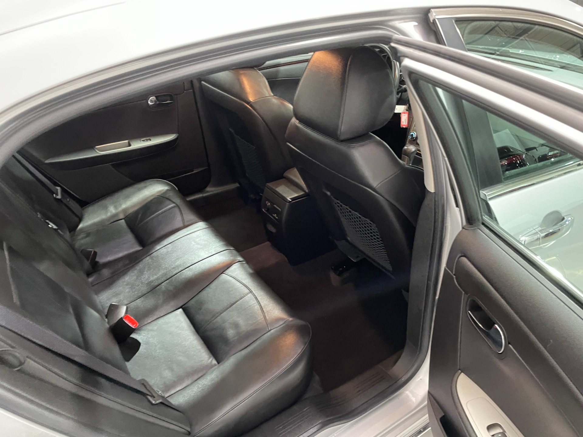 Used-2011-Chevrolet-Malibu-LTZ-FWD