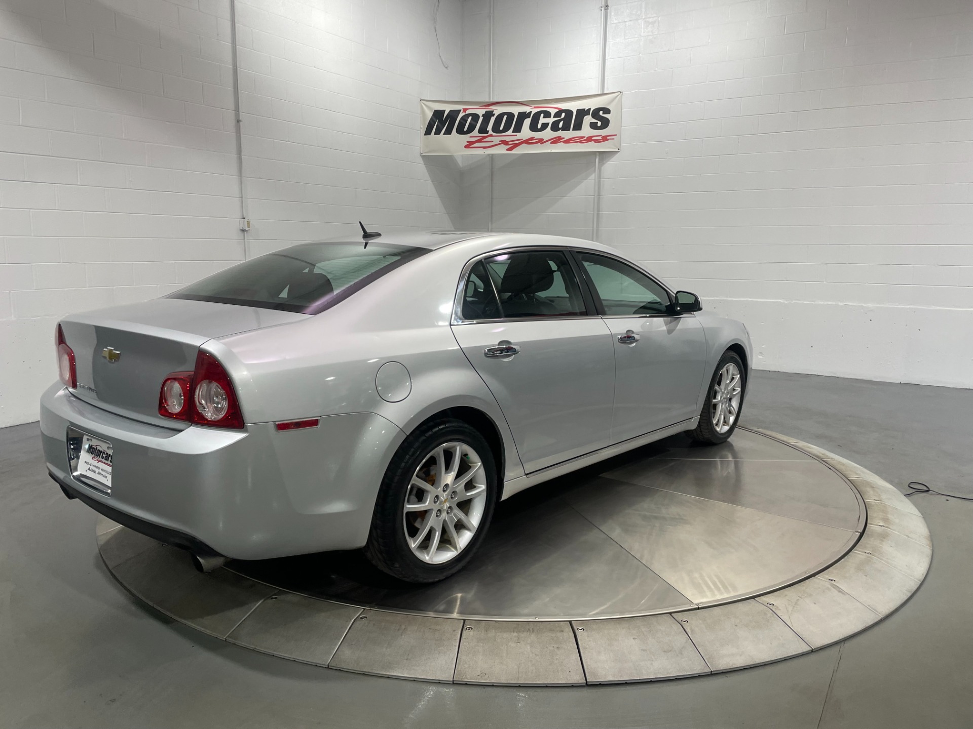 Used-2011-Chevrolet-Malibu-LTZ-FWD