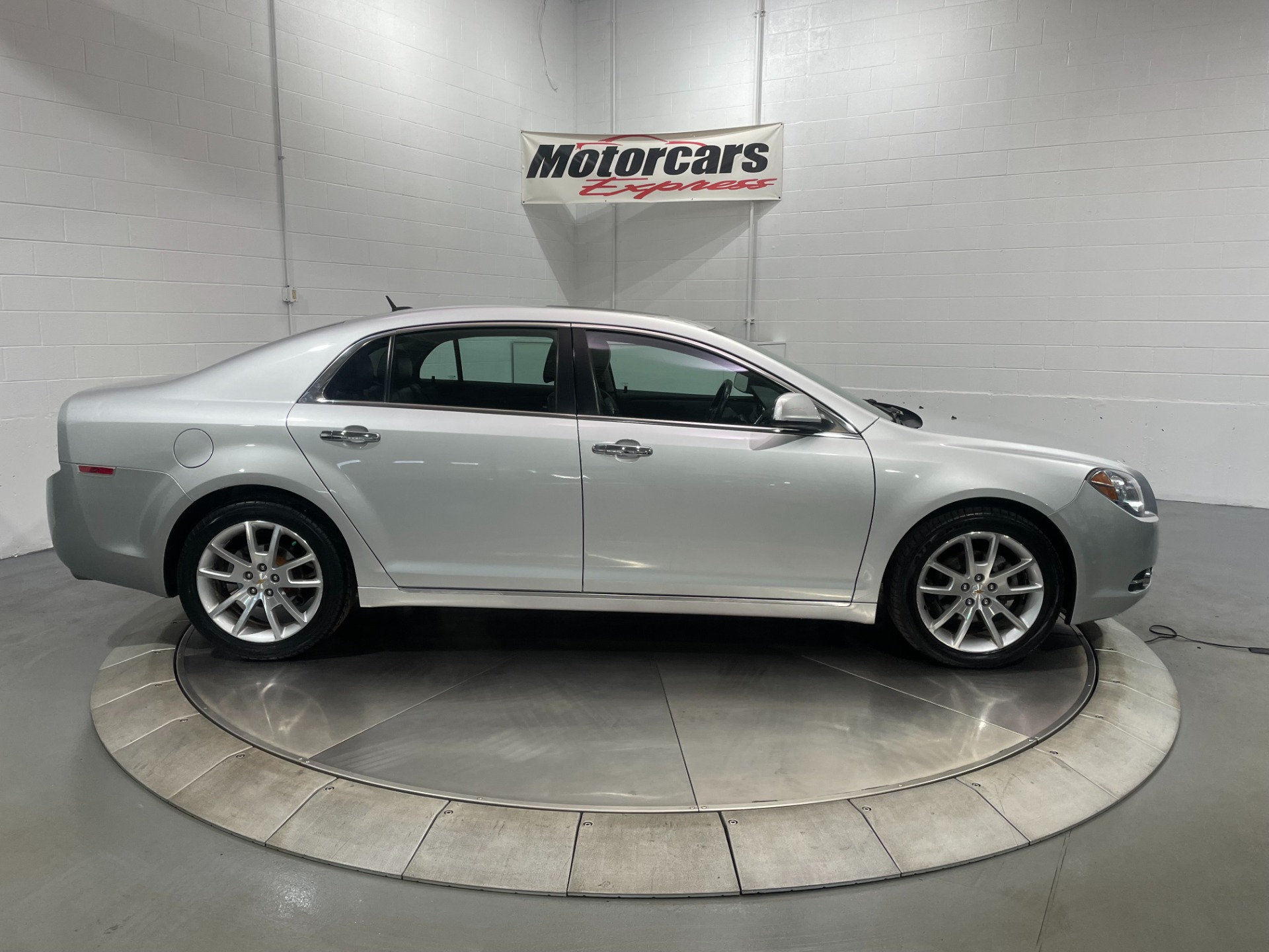 Used-2011-Chevrolet-Malibu-LTZ-FWD