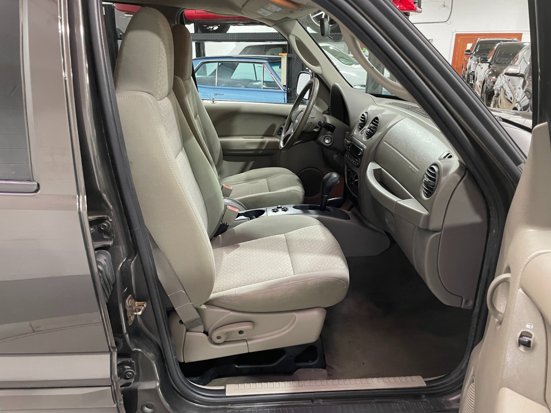 Used-2005-Jeep-Liberty-Renegade-4WD
