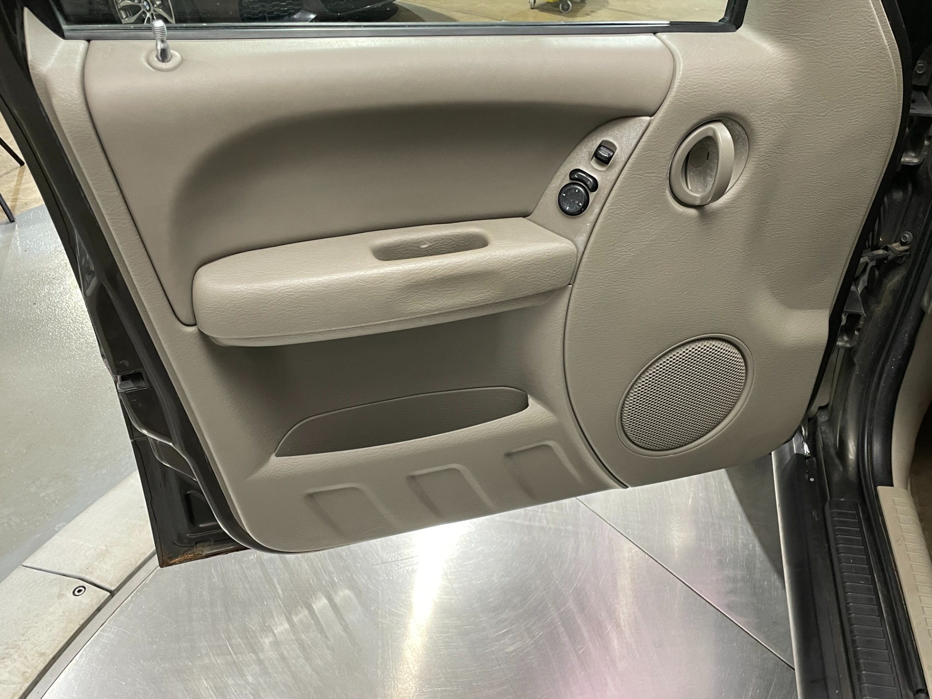 Used-2005-Jeep-Liberty-Renegade-4WD