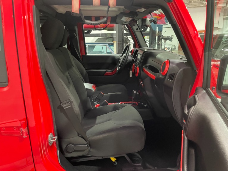 Used-2016-Jeep-Wrangler-Unlimited-Sport-S-4X4